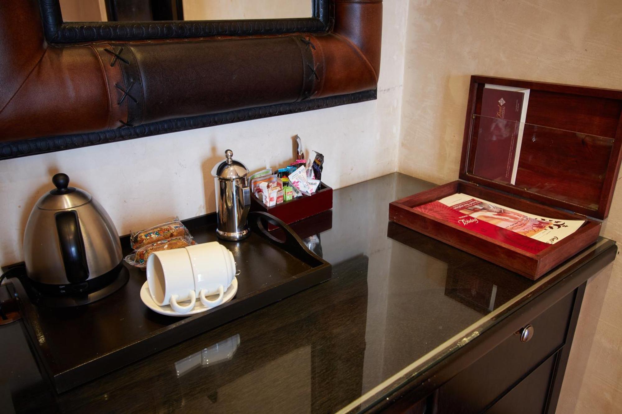 Royal Elephant Hotel & Conference Centre センチュリオン エクステリア 写真